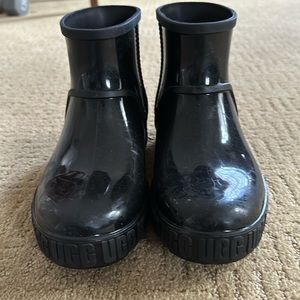 Ugg Plush Rain Boots